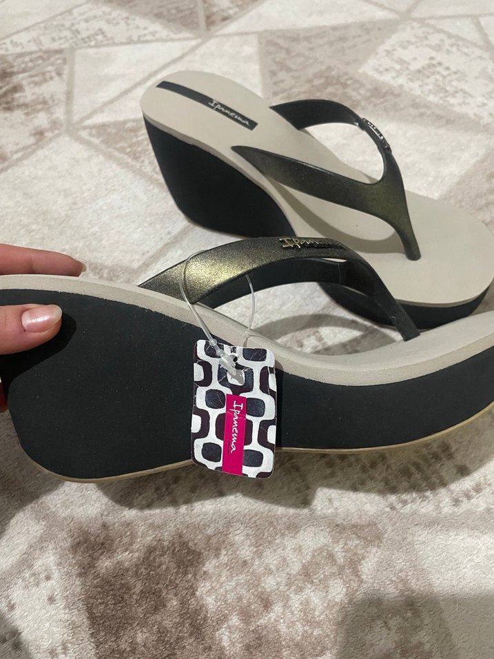 İpanema Dolgu Topuklu Terlik - Görsel 4