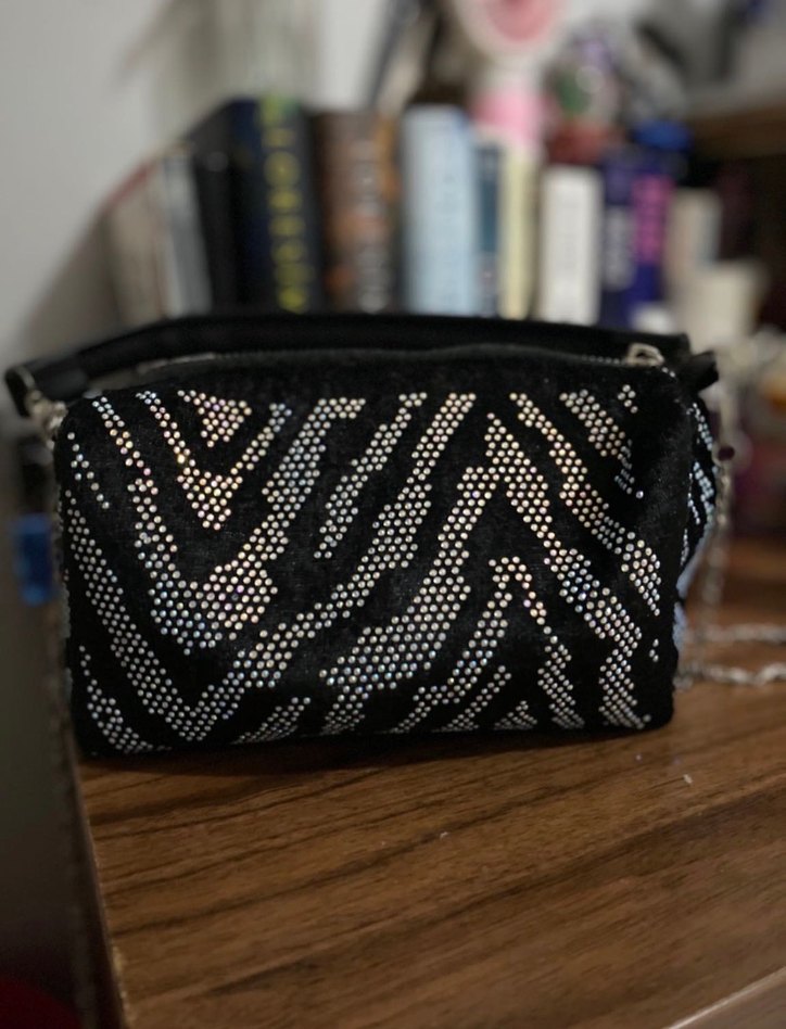 Zebra Desenli Zincir Detaylı Kadın Çanta - Görsel 3