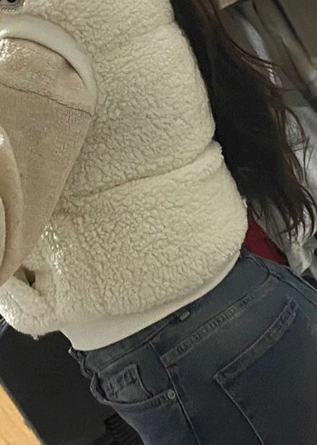 Beyaz Peluş Detaylı Kolsuz Kadın Yelek - Görsel 4