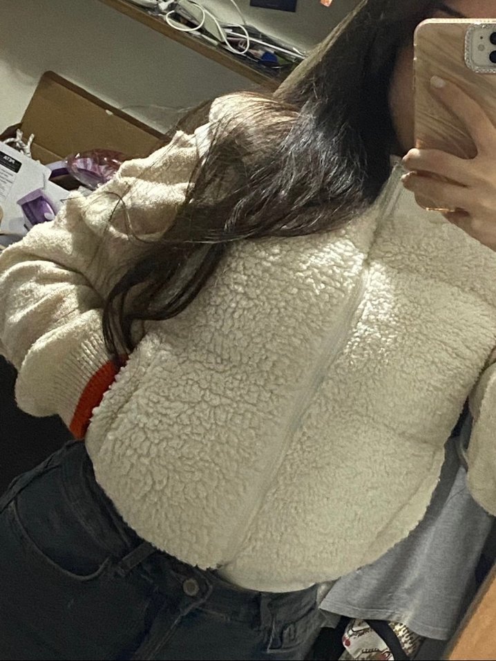 Beyaz Peluş Detaylı Kolsuz Kadın Yelek - Görsel 5