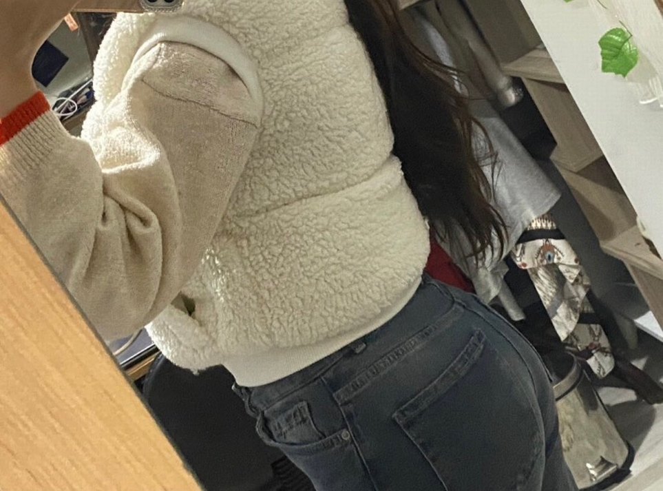 Beyaz Peluş Detaylı Kolsuz Kadın Yelek - Görsel 4