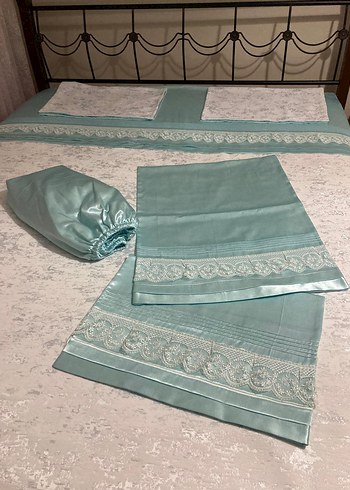 Nakışlı Beyaz Pastel Yatak Örtüsü - Görsel 3