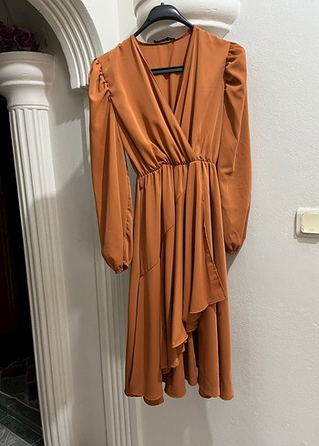 V Yaka Kahverengi Elbise - Görsel 2