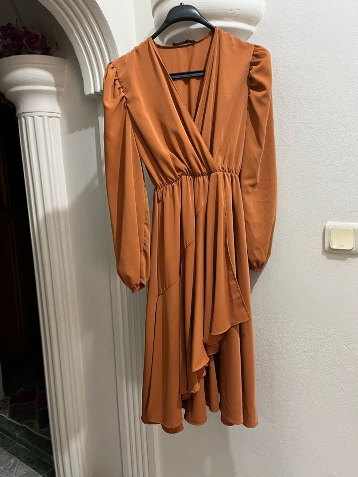 V Yaka Kahverengi Elbise - Görsel 2