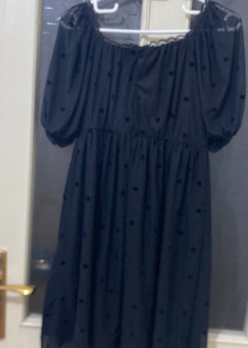 Siyah Midi Elbise, Volanlı, Kayık Yaka - Görsel 2