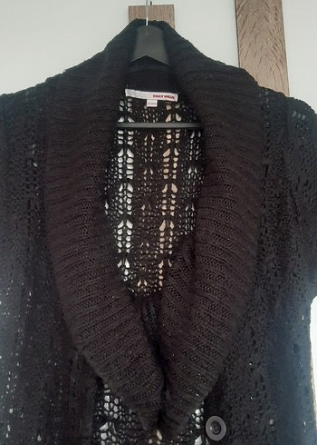 Siyah Desenli Örgü Kadın Hırka - Görsel 2