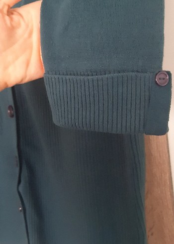 Düğmeli V Yaka Kısa Kollu yeşil Hırka - Görsel 2