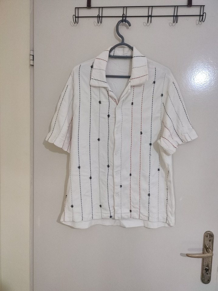 Düğmeli Kısa Kollu Beyaz Erkek Gömlek - Görsel 2