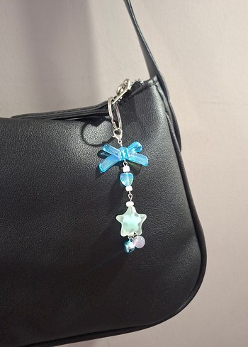 Gümüş Renk Charmlı ve Renkli Kadın Anahtarlık - Görsel 2