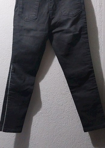 Çizgili Kemerli Siyah Kadın Kot Pantolon - Görsel 2