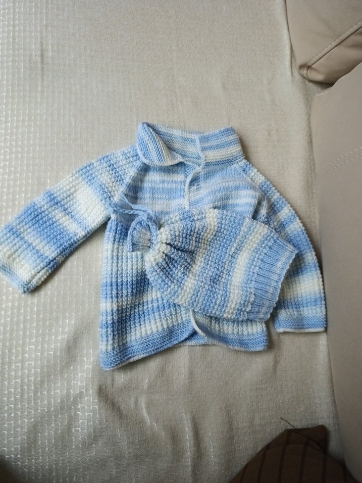 Mavi beyaz Erkek Çocuk Örgü Hırka ve Bere - Görsel 5