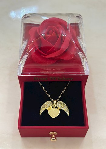 Altın Renkli Kanatlı Kalp Kolye - Görsel 2