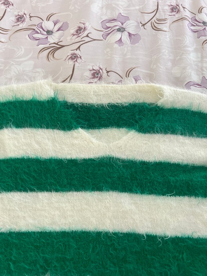 Yeşil Beyaz Çizgili Triko Kadın Kazak - Görsel 2