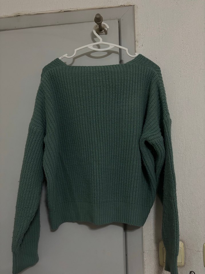 Örgü V Yaka Rahat Kesim Kadın Hırka - Görsel 2