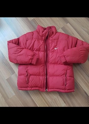 Nike kirmizi mont