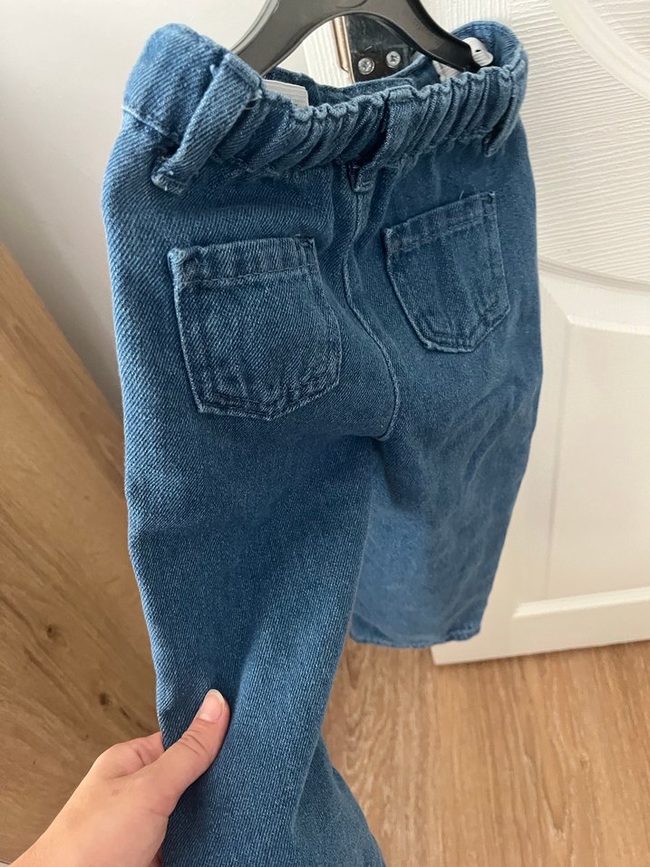 Nakışlı Düğmeli Kız Kot Pantolon - Görsel 2