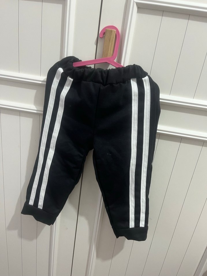 Kız Çocuk Siyah Kapüşonlu Fermuarlı Ceket - Görsel 2