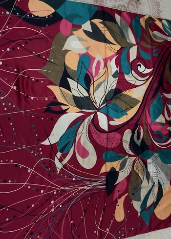 Çiçek Desenli Kadın esarp - Görsel 3