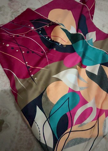 Çiçek Desenli Kadın esarp - Görsel 4