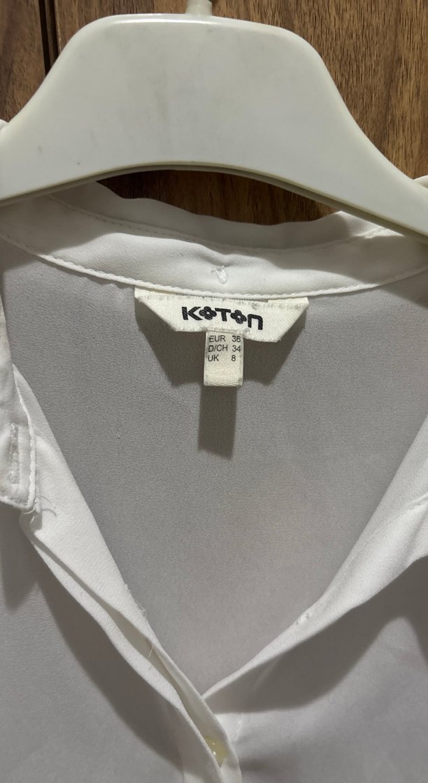 Beyaz Düğmeli Kısa Kollu Gömlek - Görsel 3