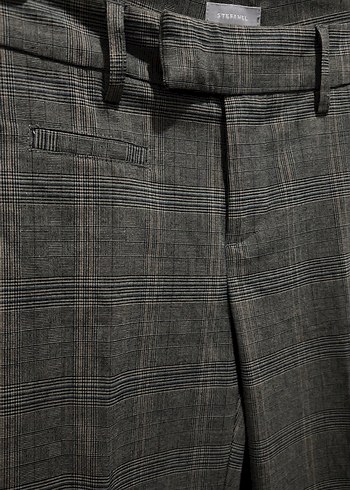 Stefanel marka vucuda oturan kumas pantolon - Görsel 3