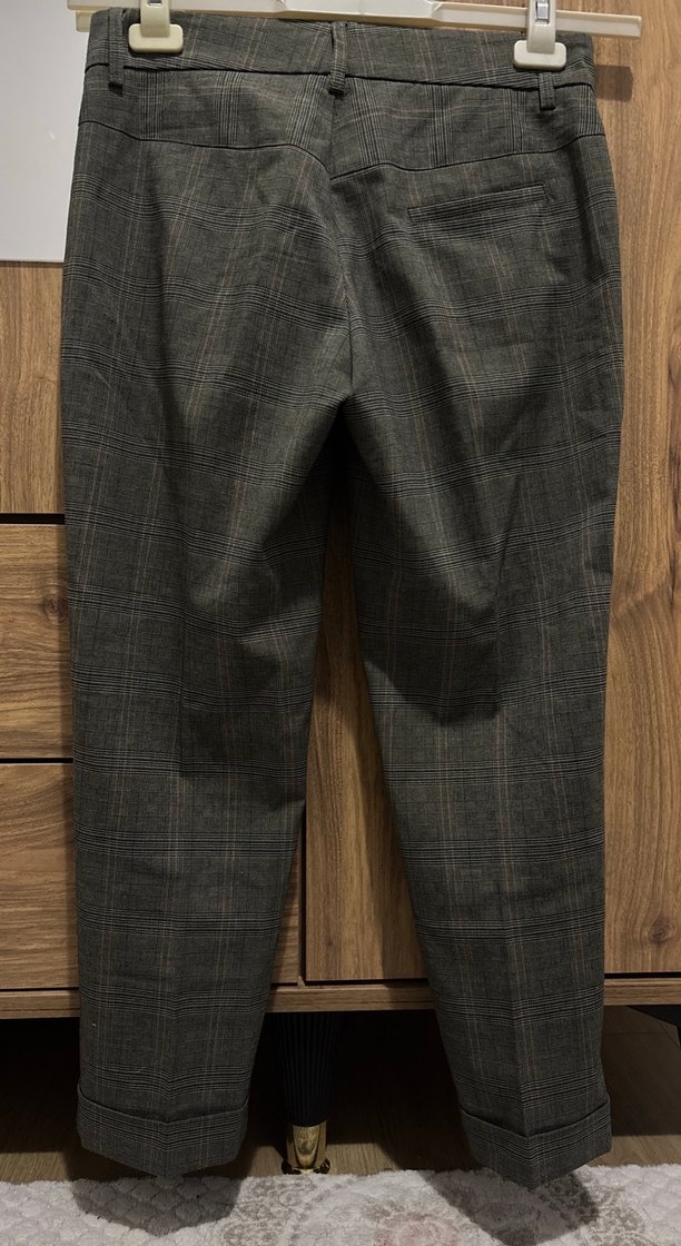 Stefanel marka vucuda oturan kumas pantolon - Görsel 5