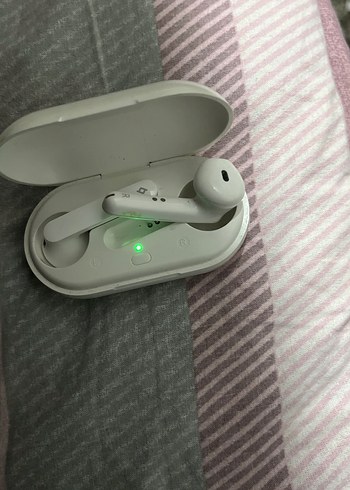 Bttec Beyaz Kulaklık Şarj Kutusu - Görsel 3