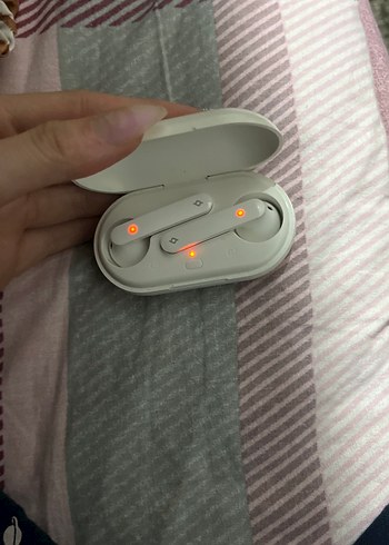 Bttec Beyaz Kulaklık Şarj Kutusu - Görsel 2