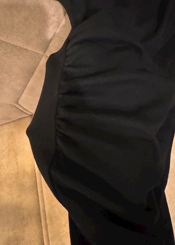 Drapeli Siyah V Yakalı elbise midi boy - Görsel 4