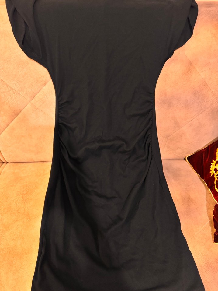 Drapeli Siyah V Yakalı elbise midi boy - Görsel 2