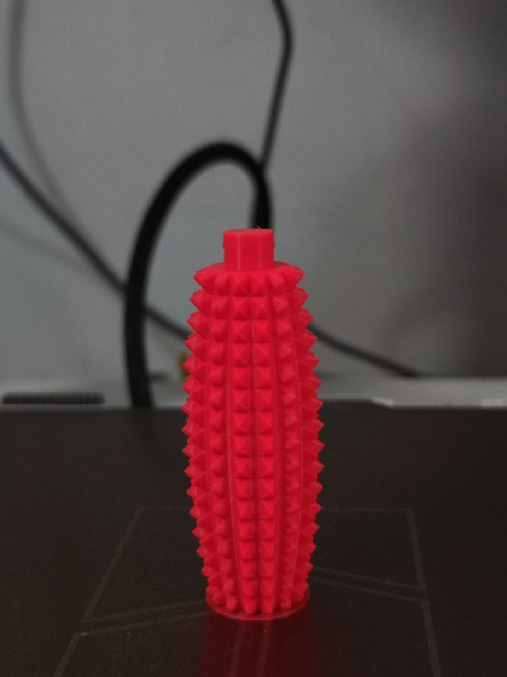 Kırmızı Püsküllü Kadın Anahtarlık - Görsel 2