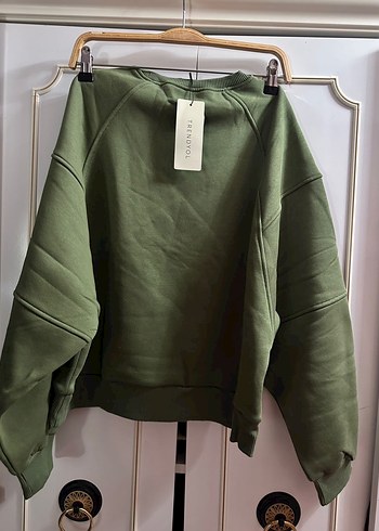 Nakış Detaylı Haki Salaş Sweatshirt - Görsel 3