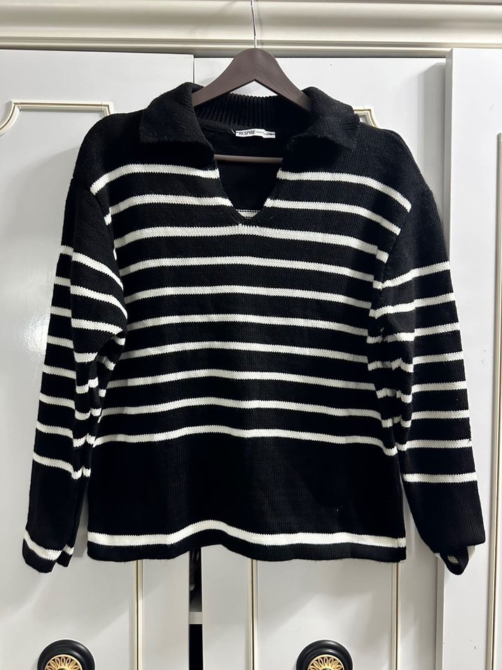 Siyah Gri Çizgili V Yaka Örgü Kadın Kazak - Görsel 2