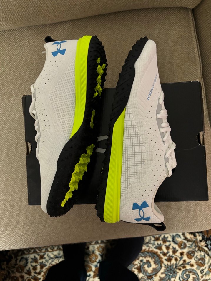 Under Armour Halı Saha Krampon - Görsel 2