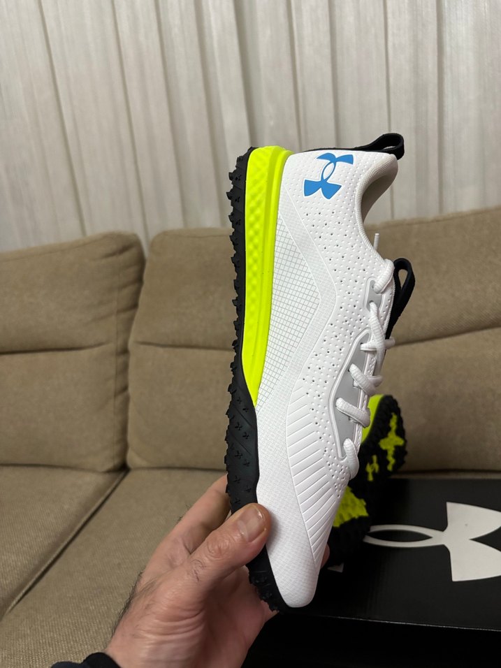 Under Armour Halı Saha Krampon - Görsel 5