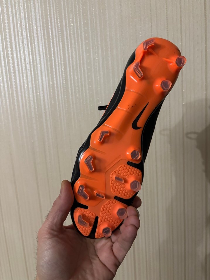 Nike Hypervenom Krampon - Görsel 4