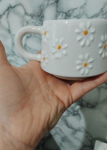 Beyaz Papatya Desenli Seramik Kupa - Görsel 3