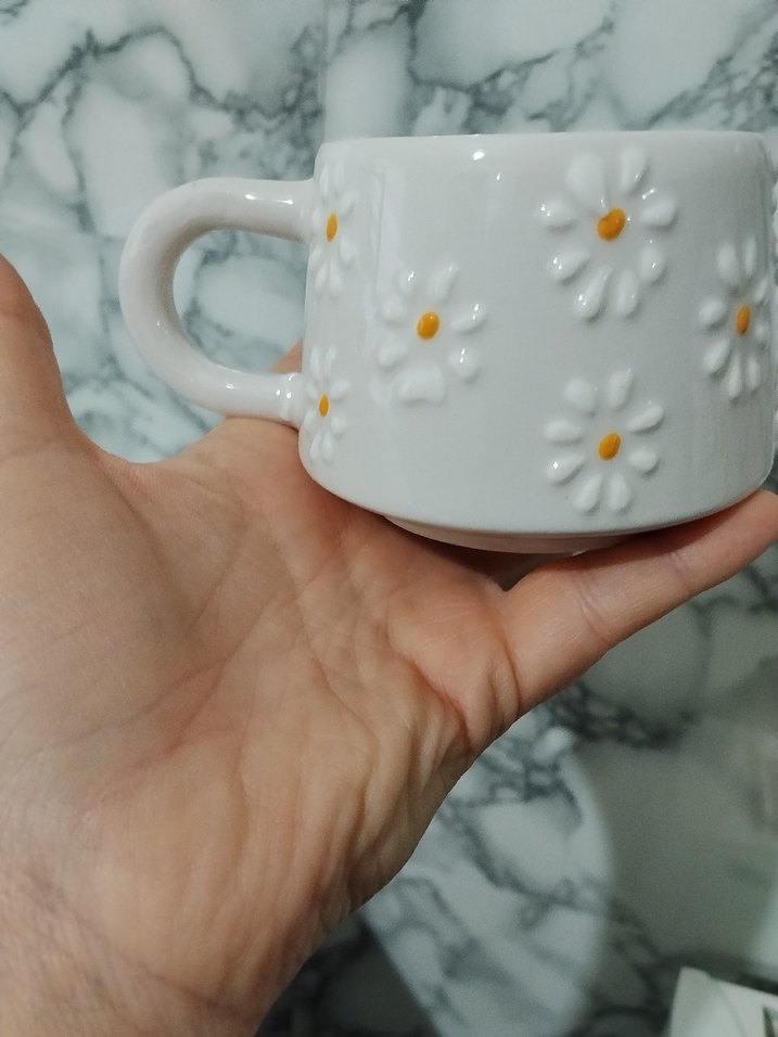 Beyaz Papatya Desenli Seramik Kupa - Görsel 3