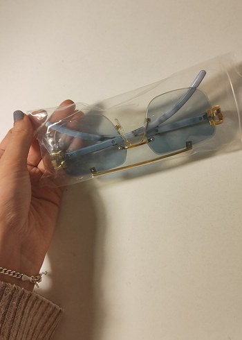 Mavi Camlı Retro Gözlük - Görsel 4