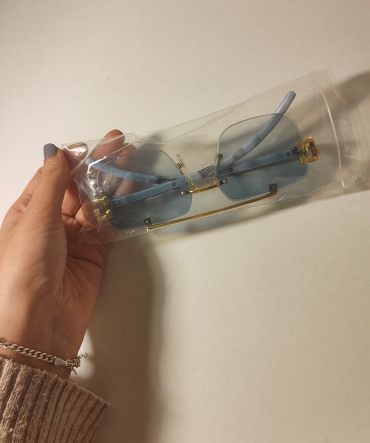 Mavi Camlı Retro Gözlük - Görsel 4