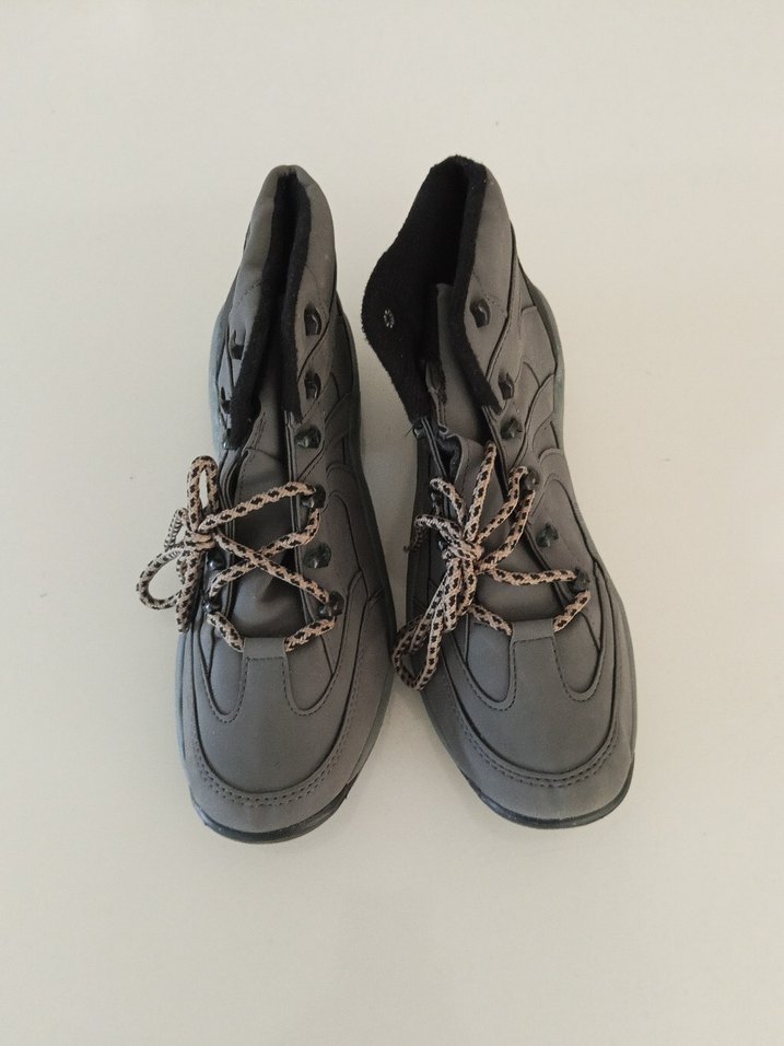 Gri Ayakkabı - Görsel 2