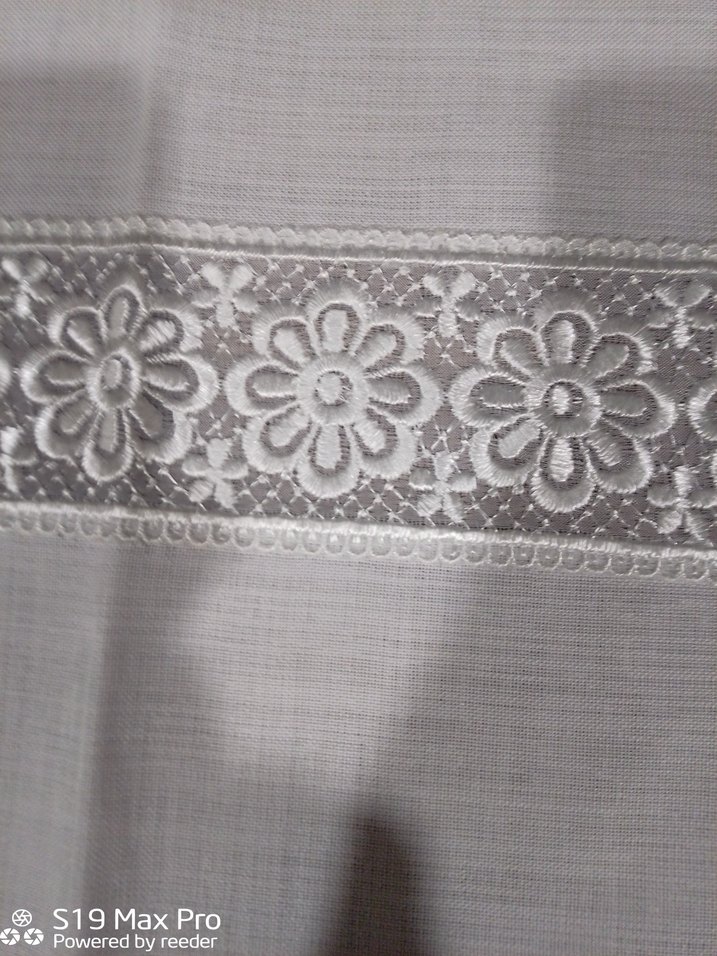 Gri Nakışlı Beyaz Masa Örtüsü - Görsel 3