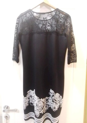 Dantel Detaylı Siyah Midi Elbise - Görsel 4