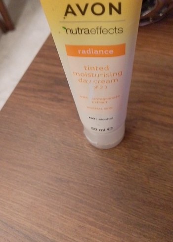 Avon Nutraeffects Günlük Tonlu Nemlendirici Krem - Görsel 2