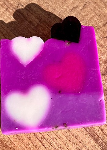 Lavanta yağlı Kalp Desenli Mor sabun - Görsel 2