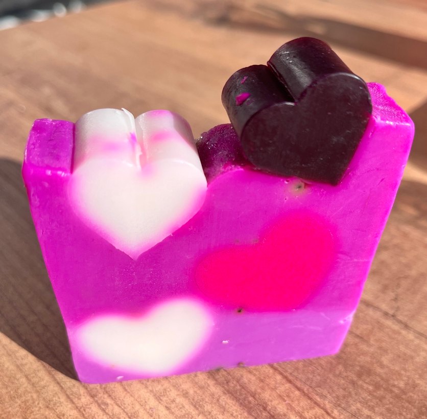 Lavanta yağlı Kalp Desenli Mor sabun - Görsel 4