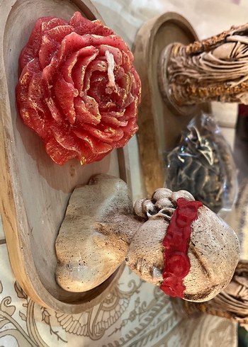 Bordo Renkli çiçek göz bantlı Kadın heykelli mum set - Görsel 4