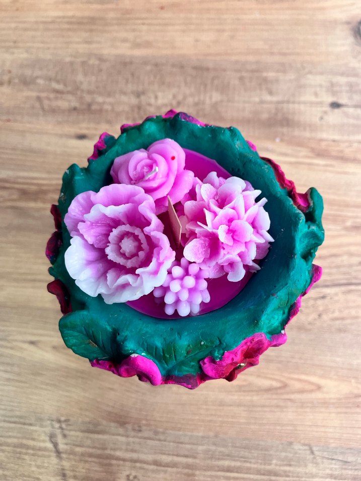 Pembe Çiçekli doğa kadın saksı içinde çiçek mumlar - Görsel 4