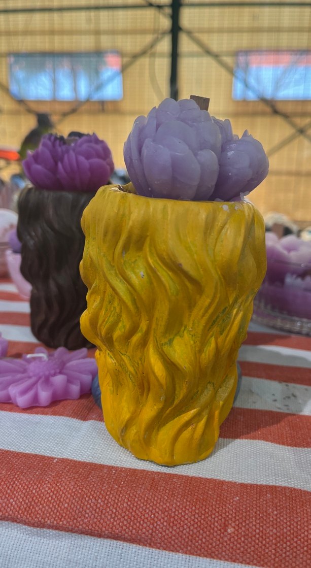 Kadın Figürlü saksı içinde pembe çiçek mum - Görsel 5