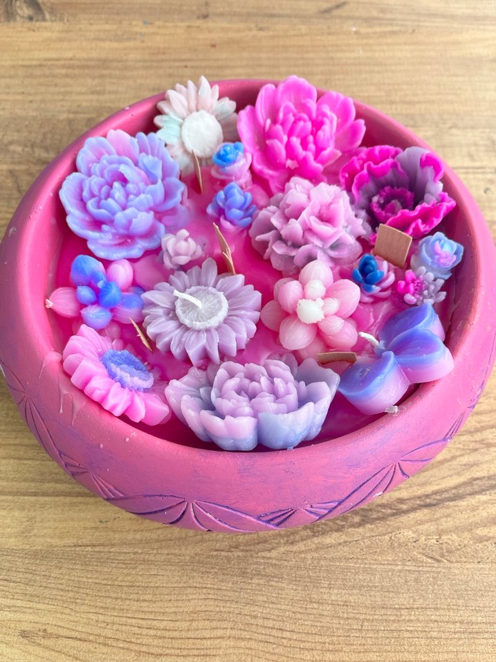 Renkli Çiçek Detaylı Pembe Mum - Görsel 5